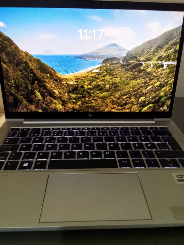 HP 830 G7